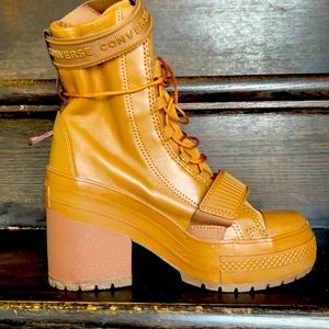 Converse leather boot